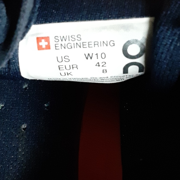 Womens size 10 Swiss Engineering CloudFlow sneaker - Picture 10 of 11